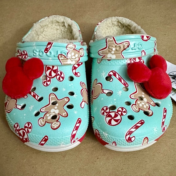 NWT Crocs Disney Parks Mickey Mouse Holiday Treats Classic Clogs - Picture 5 of 8